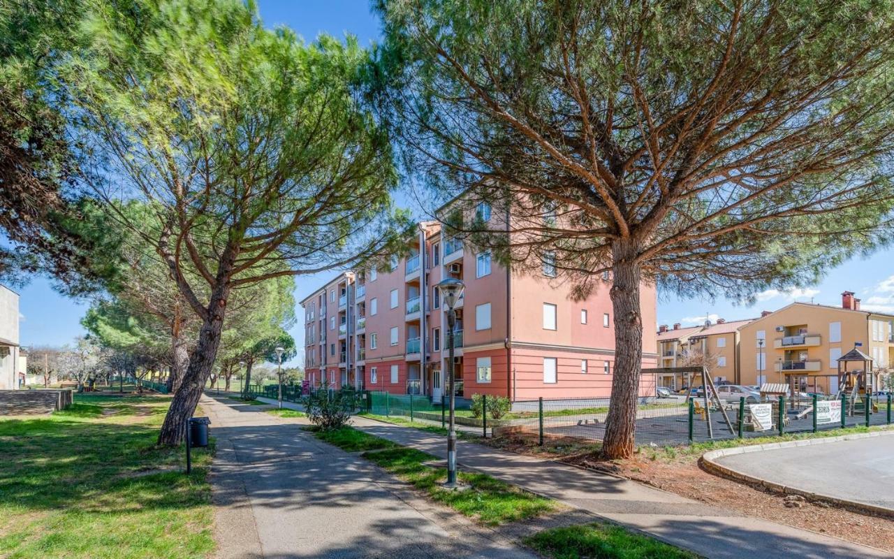 Laura House With Apartment Umag Dış mekan fotoğraf