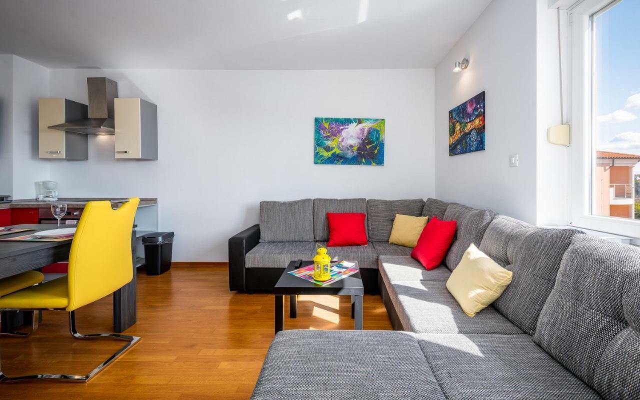 Laura House With Apartment Umag Dış mekan fotoğraf