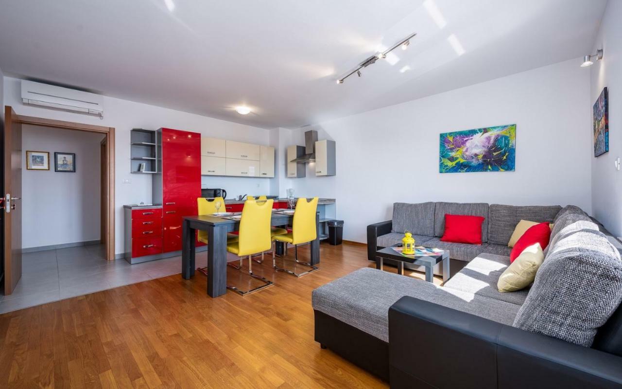 Laura House With Apartment Umag Dış mekan fotoğraf